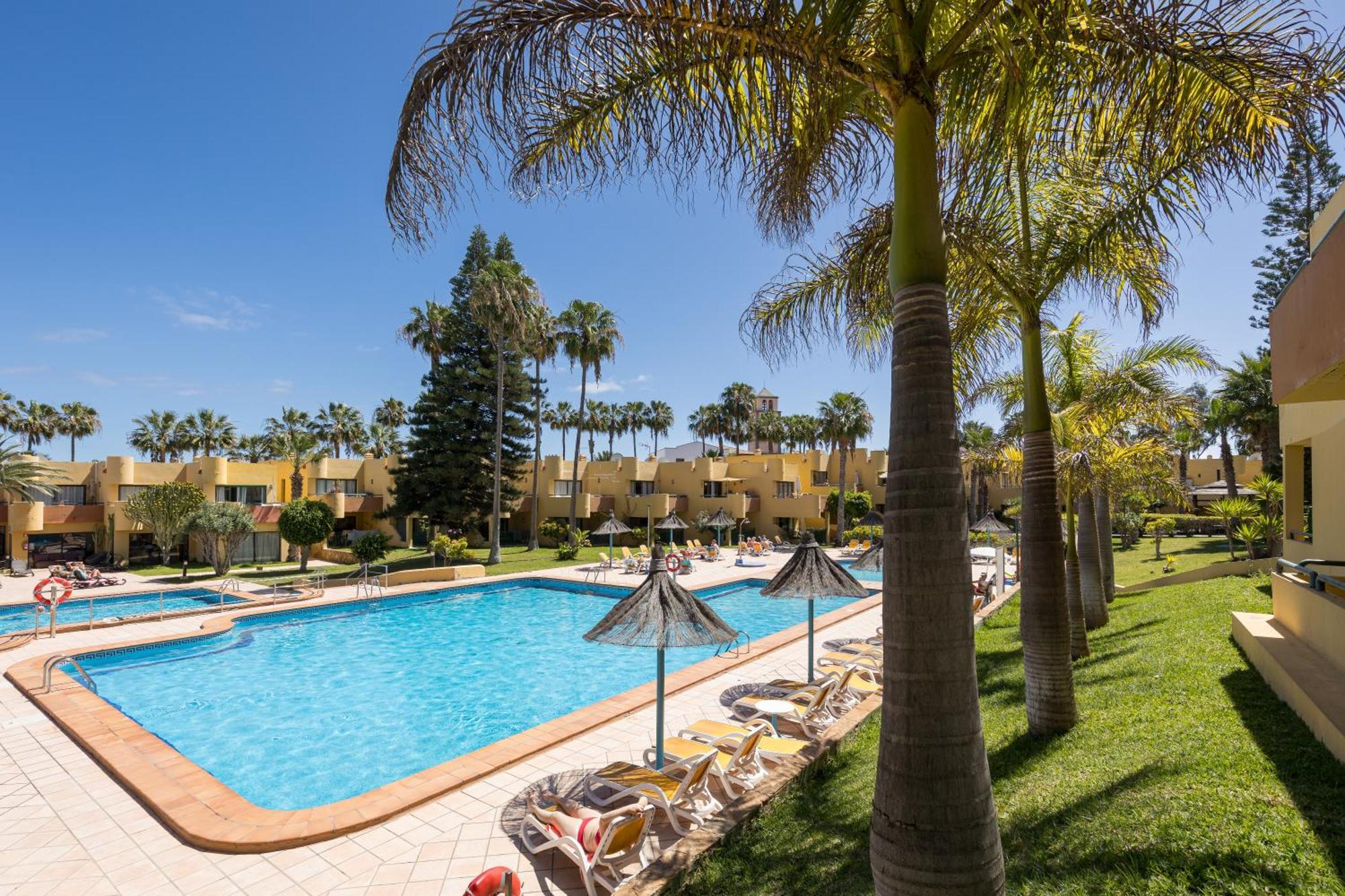 Home2Book Pool & Tennis Court Cozy Apt, קורלחו מראה חיצוני תמונה