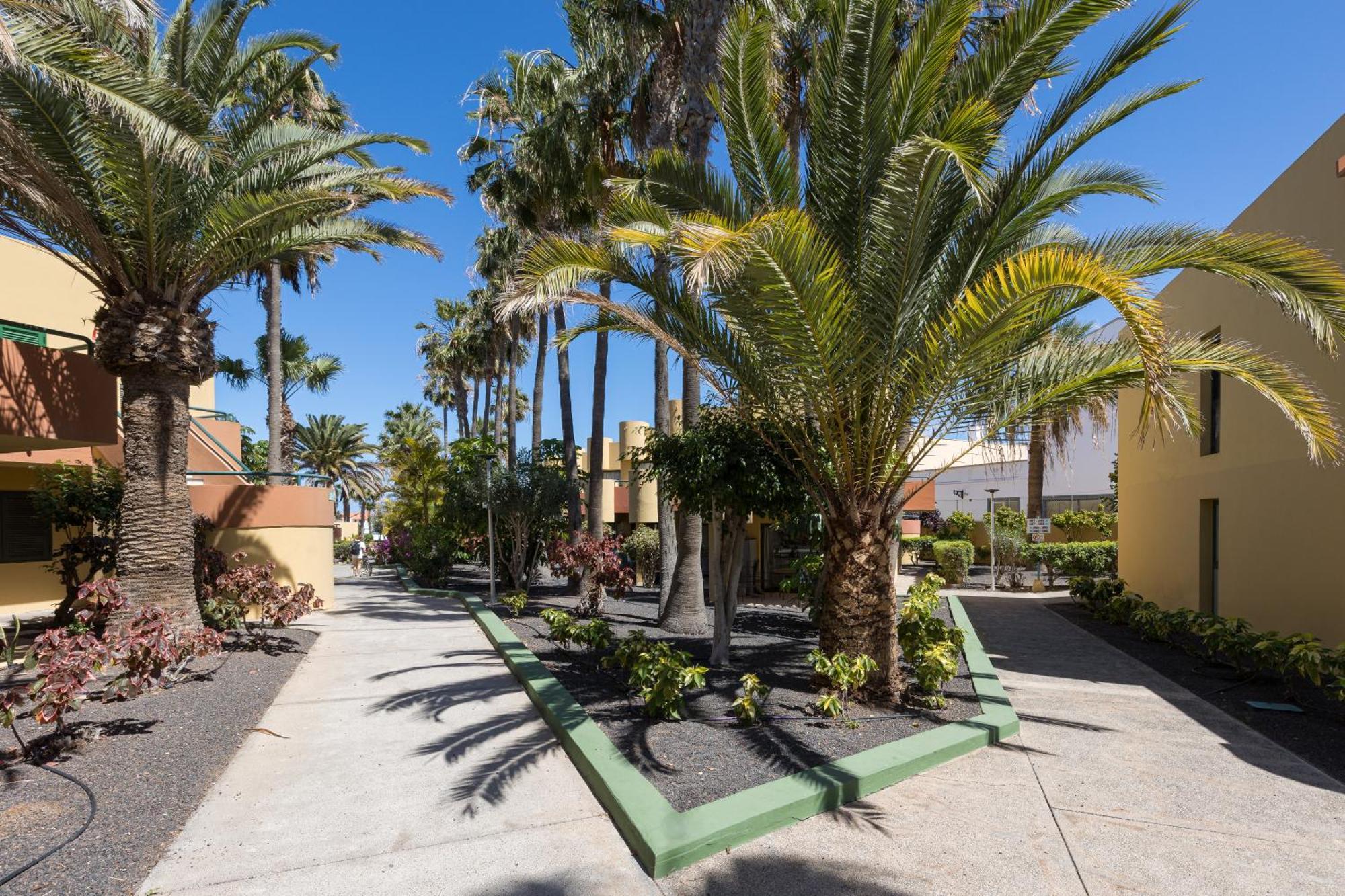Home2Book Pool & Tennis Court Cozy Apt, קורלחו מראה חיצוני תמונה