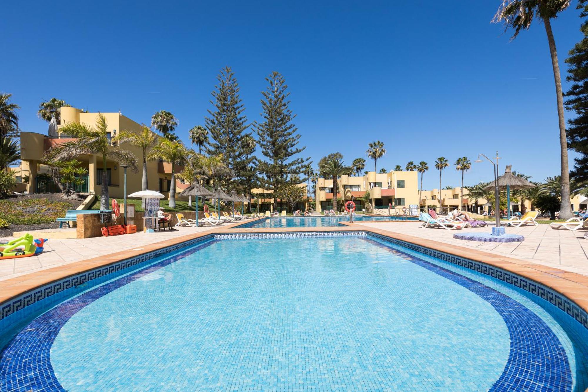 Home2Book Pool & Tennis Court Cozy Apt, קורלחו מראה חיצוני תמונה