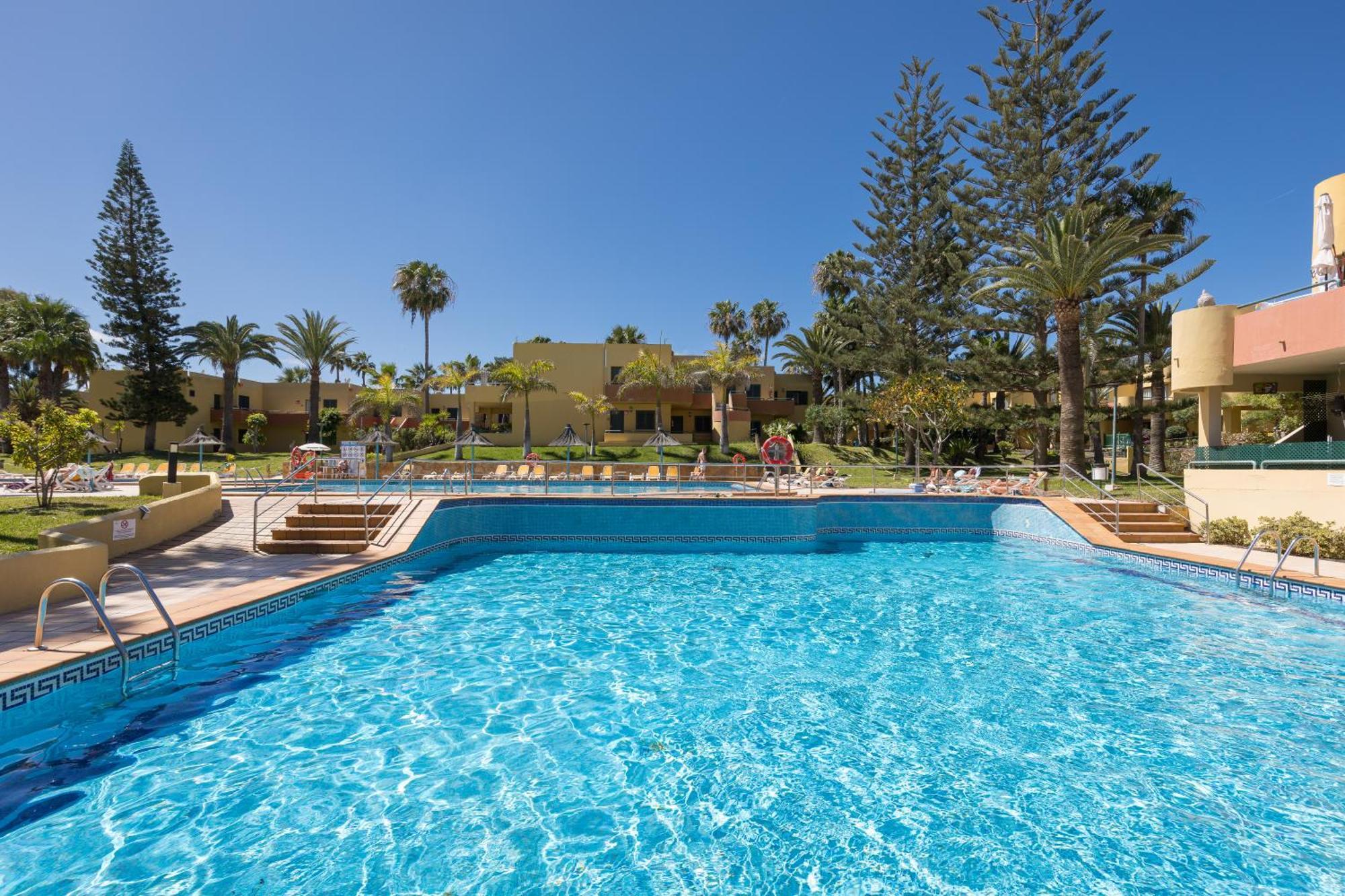 Home2Book Pool & Tennis Court Cozy Apt, קורלחו מראה חיצוני תמונה